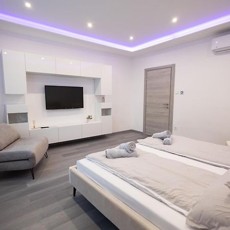 Fonix Apartman Debrecen Exteriör bild