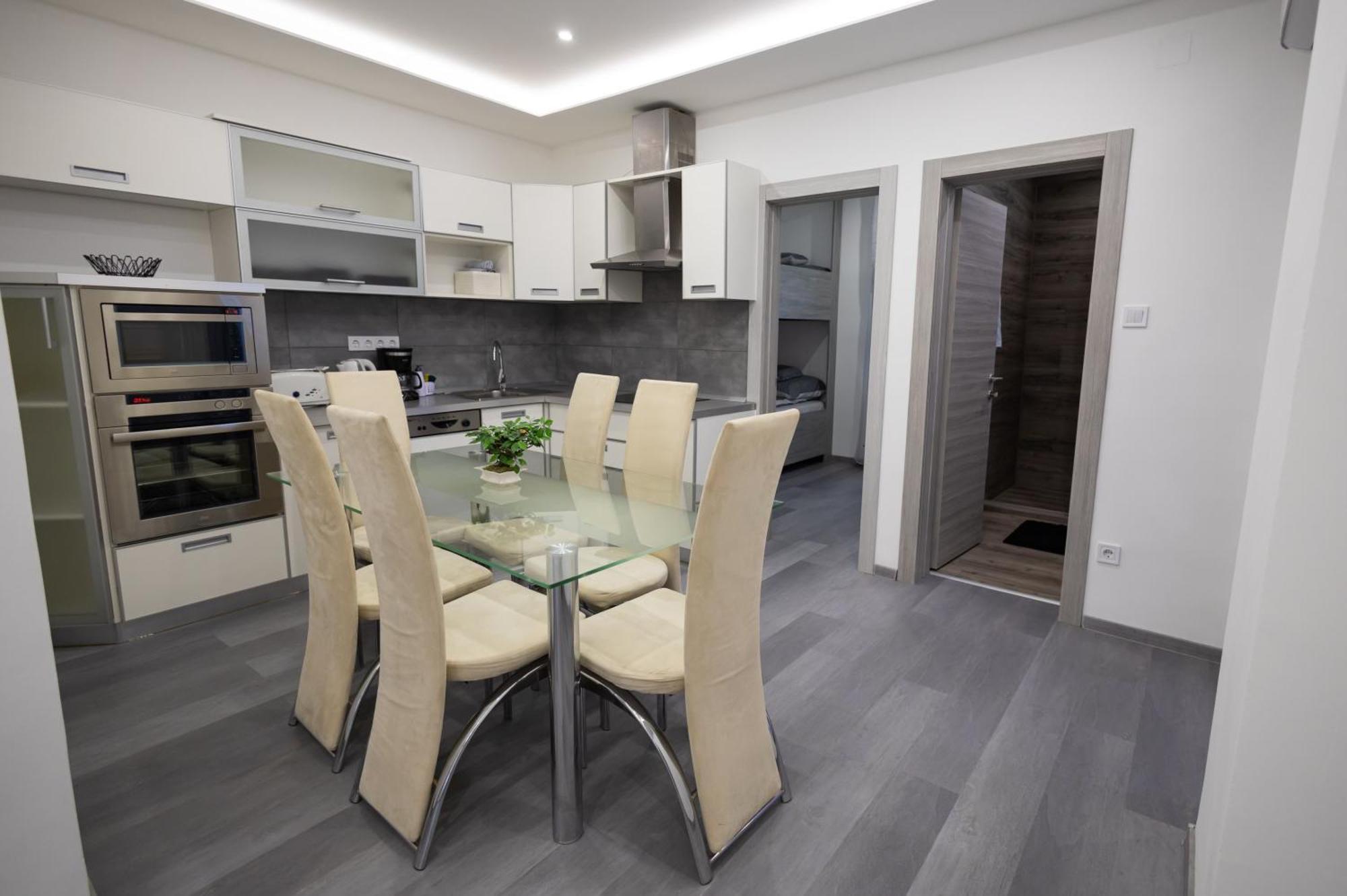 Fonix Apartman Debrecen Exteriör bild