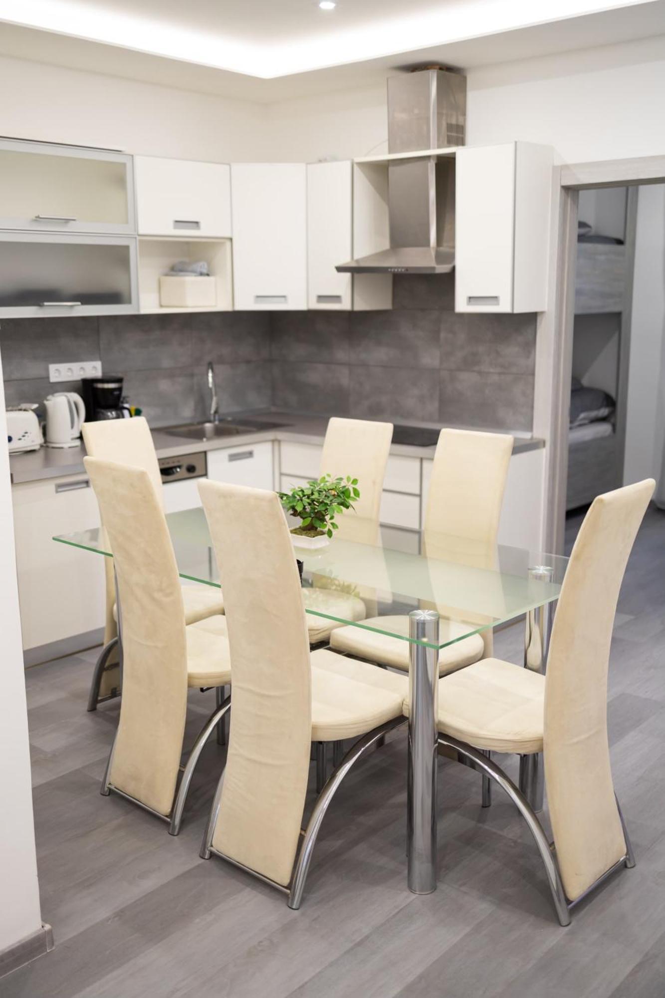 Fonix Apartman Debrecen Exteriör bild