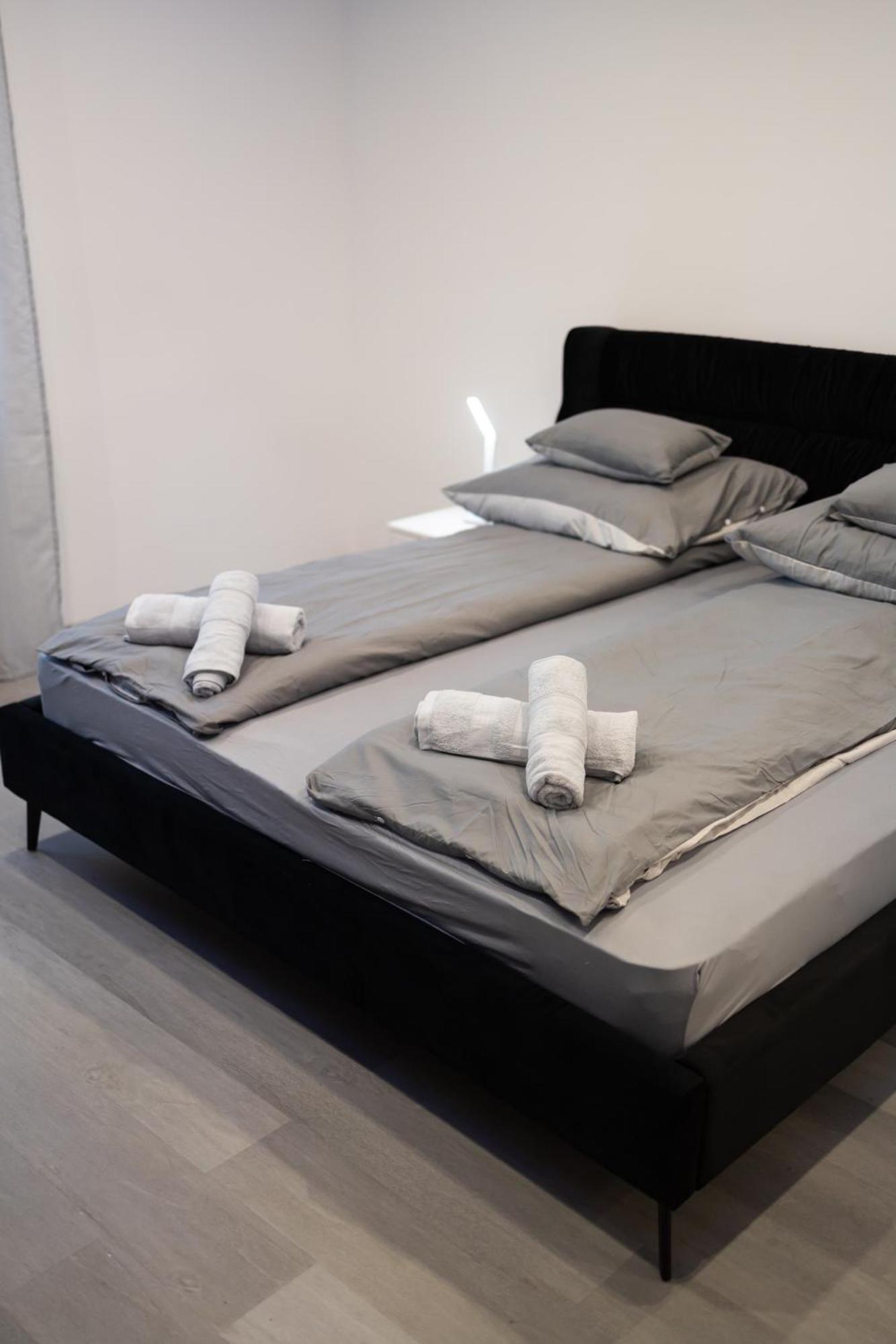 Fonix Apartman Debrecen Exteriör bild